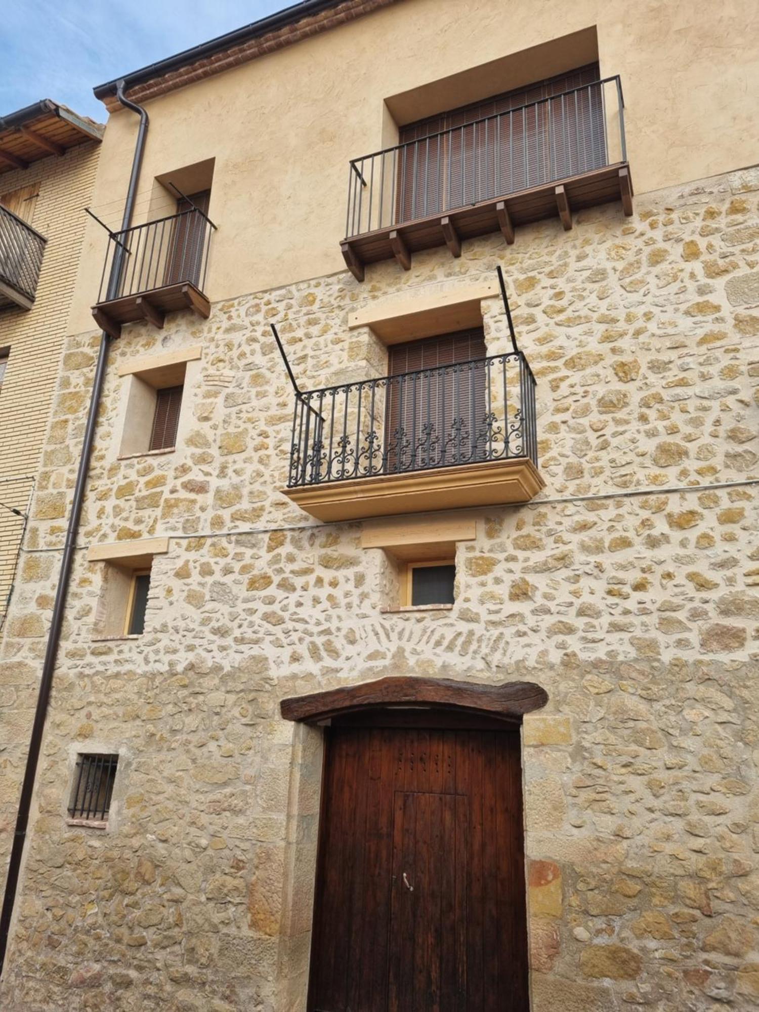 Апартаменты Casa La Tia Арнес Экстерьер фото